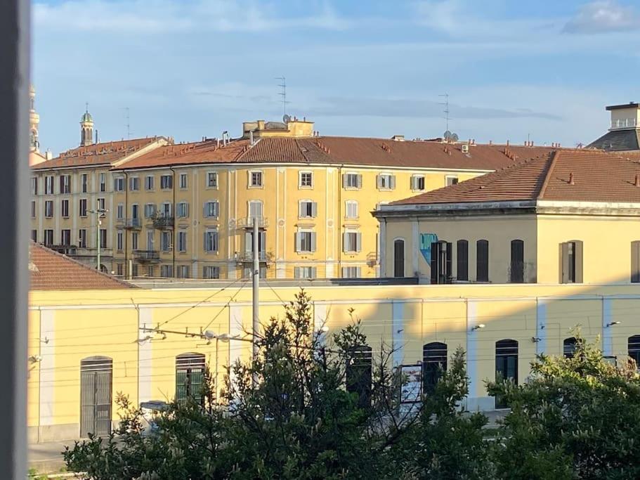 Lm Tortona House Lägenhet Milano Exteriör bild